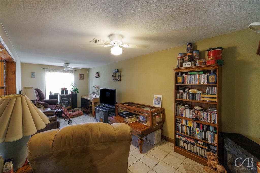 1406 W Commerce Street Property Photo 7