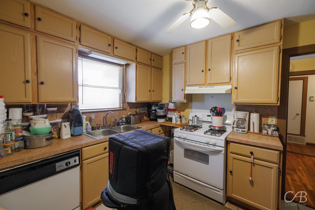 1406 W Commerce Street Property Photo 9