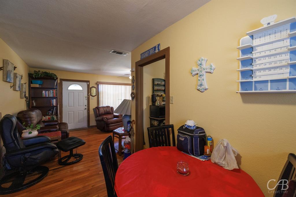 1406 W Commerce Street Property Photo 13