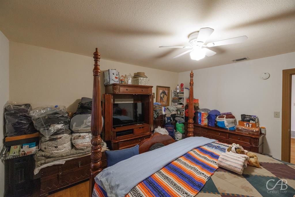 1406 W Commerce Street Property Photo 19