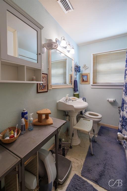 1406 W Commerce Street Property Photo 25
