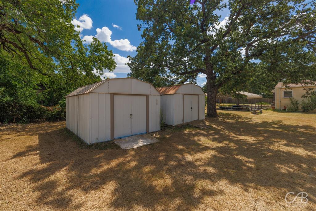 1406 W Commerce Street Property Photo 31