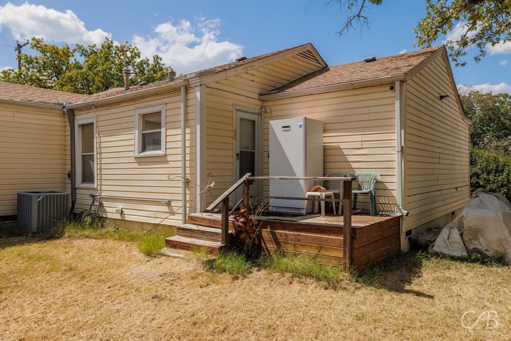 1406 W Commerce Street Property Photo 32