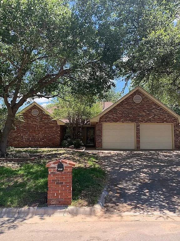 5209 Sherbrooke Lane Property Photo 1