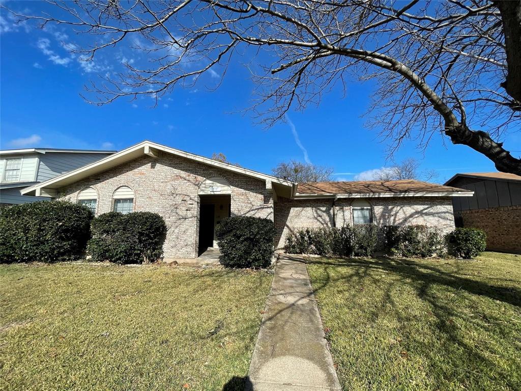 411 Blanco Street Property Photo 1