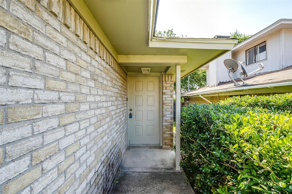 127 Allencrest Drive Property Photo 1