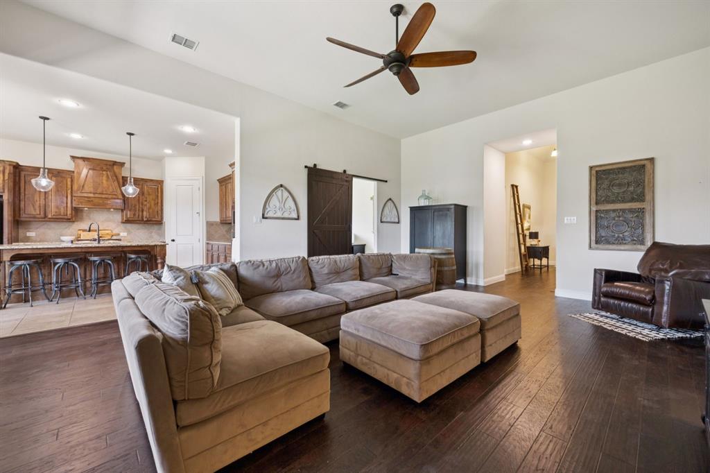 9627 Beckett Drive Property Photo 11