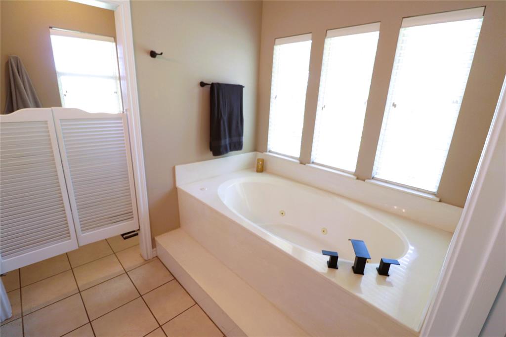 2642 Huddleston Property Photo 29