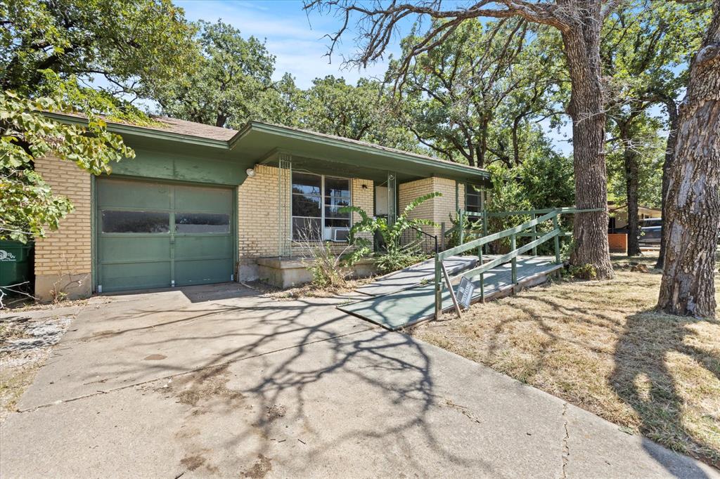 1905 Jacqueline Drive Property Photo 1