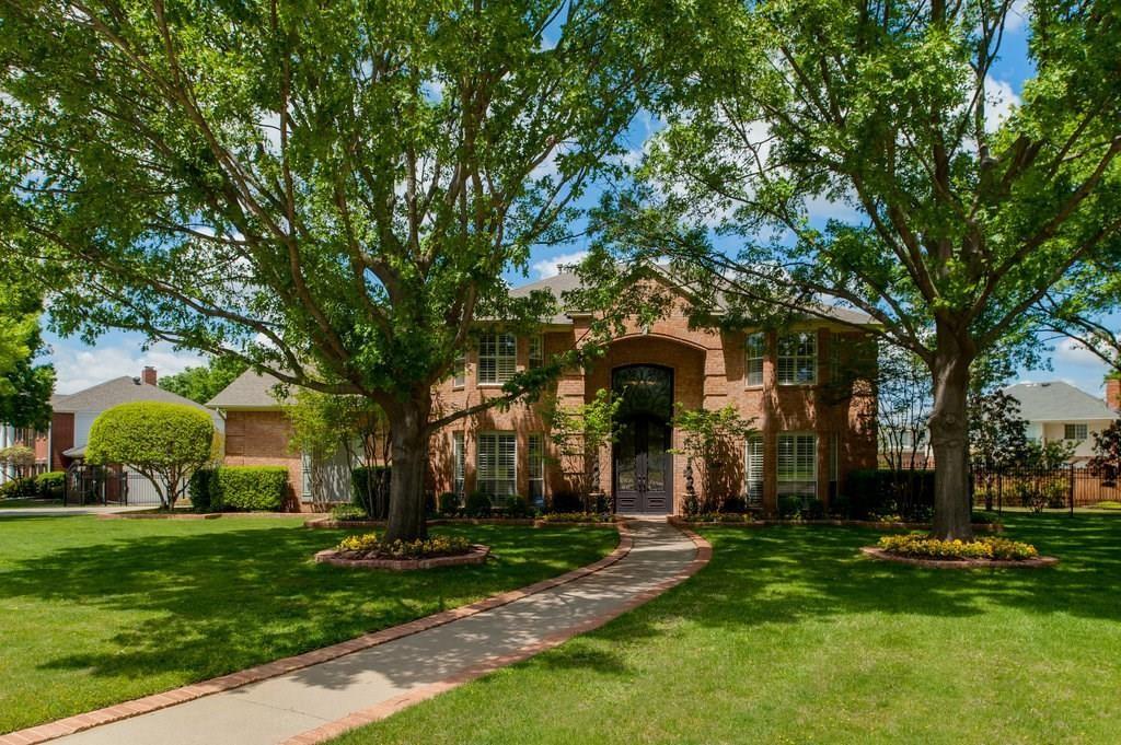 303 Chestnut Cove Circle Property Photo 1