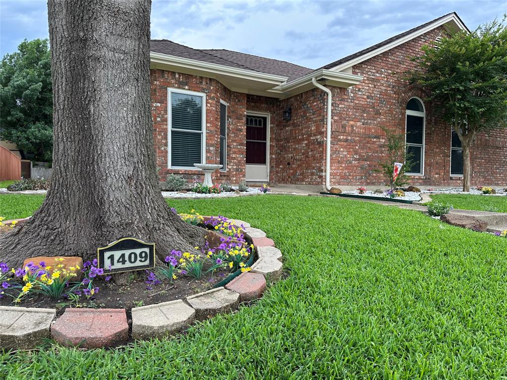 1409 Creek Valley Road Property Photo 1