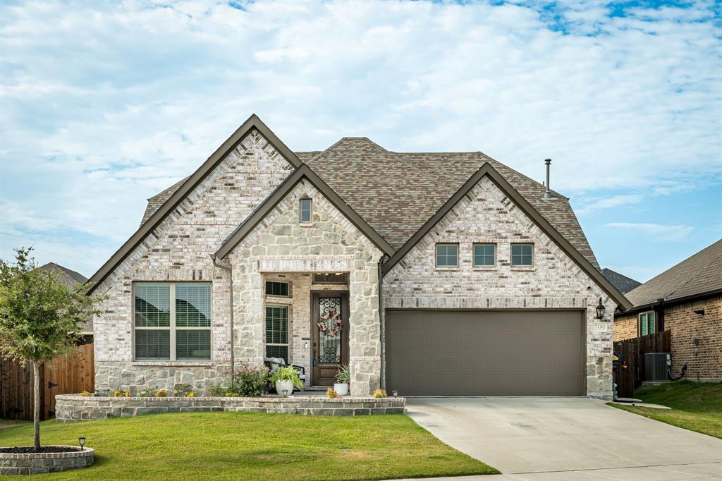 209 Michael Drive Property Photo 1