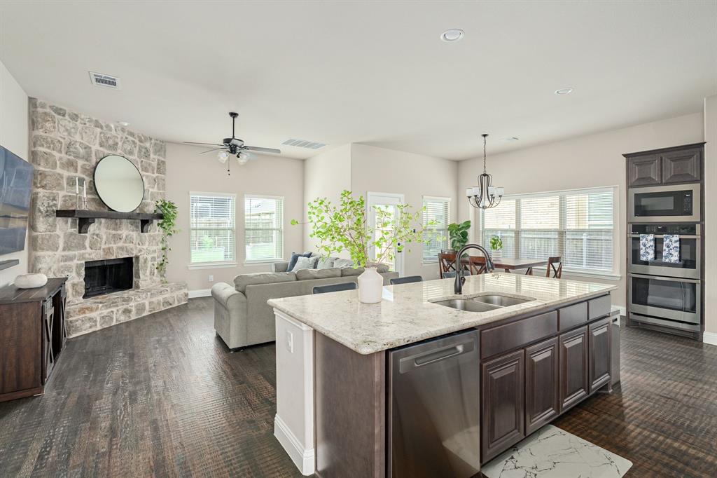 209 Michael Drive Property Photo 4