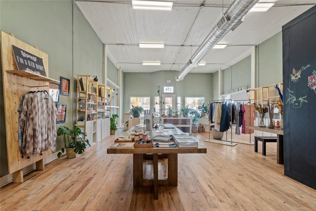 214 E Chambers Street Property Photo 10