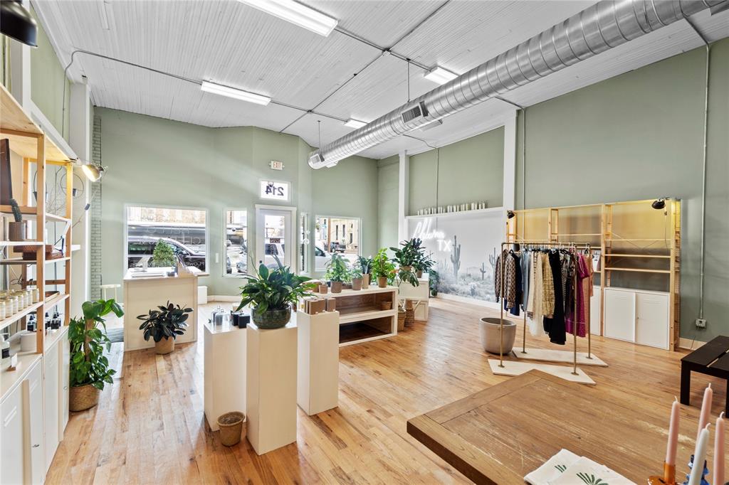 214 E Chambers Street Property Photo 20