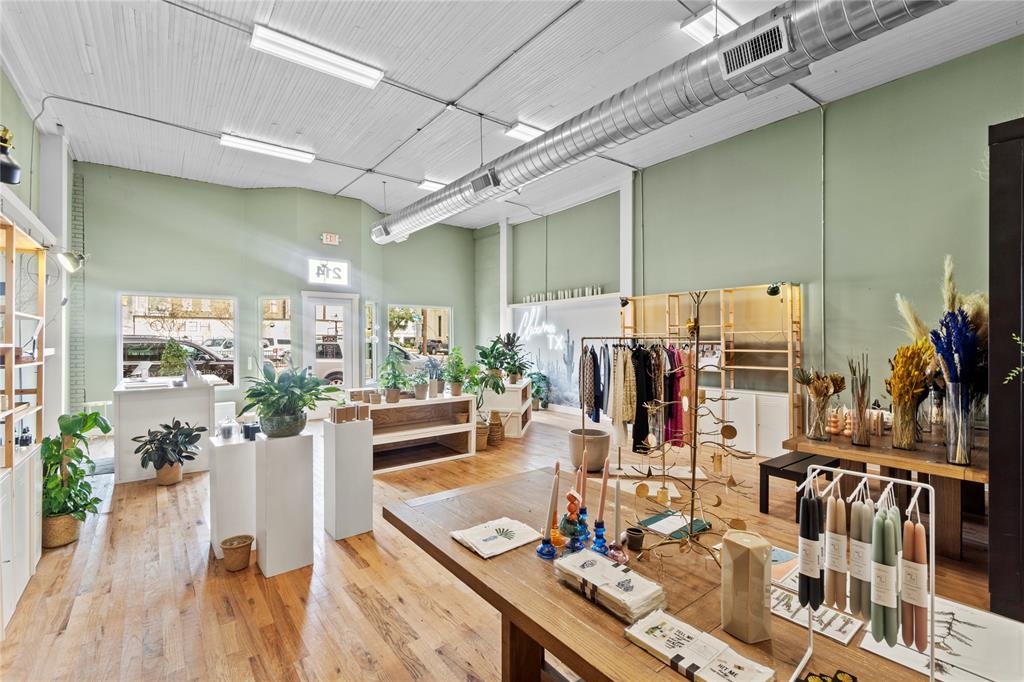 214 E Chambers Street Property Photo 21