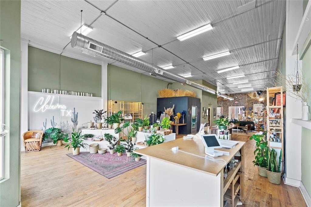 214 E Chambers Street Property Photo 23