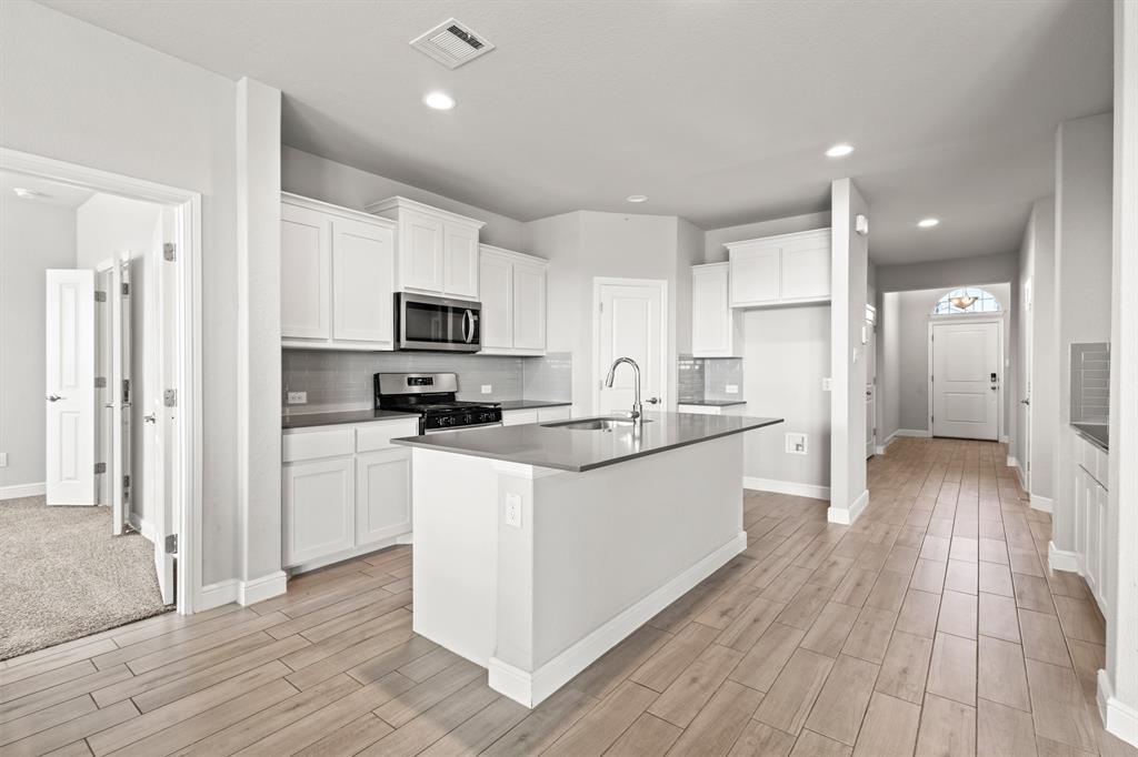 204 Dunmore Drive Property Photo 1