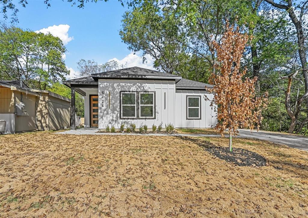 5424 Bourquin Street Property Photo 1