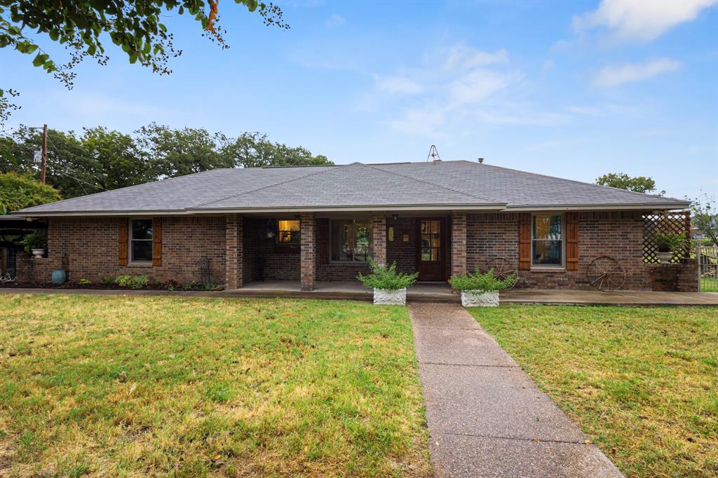 2201 J E Woody Road Property Photo 1