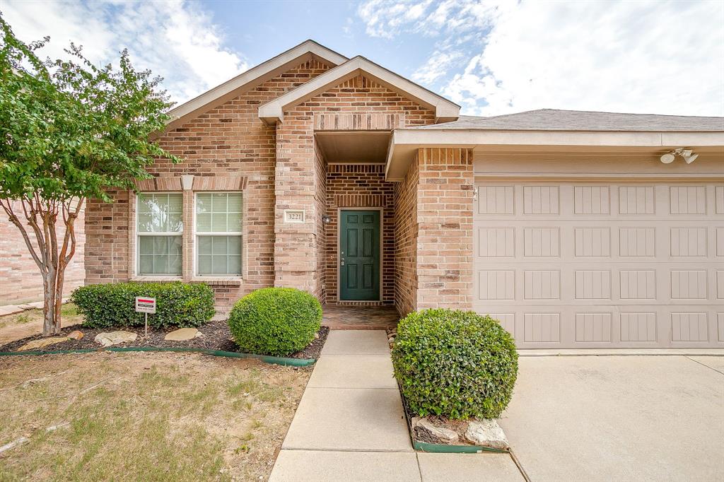 3221 Sadie Trail Property Photo 1