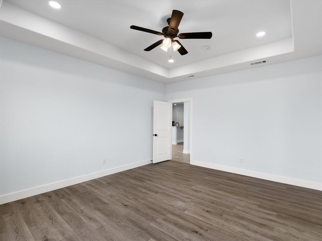1013 Magnolia Court Property Photo 16