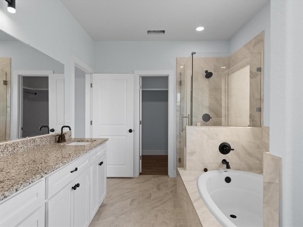 1013 Magnolia Court Property Photo 20