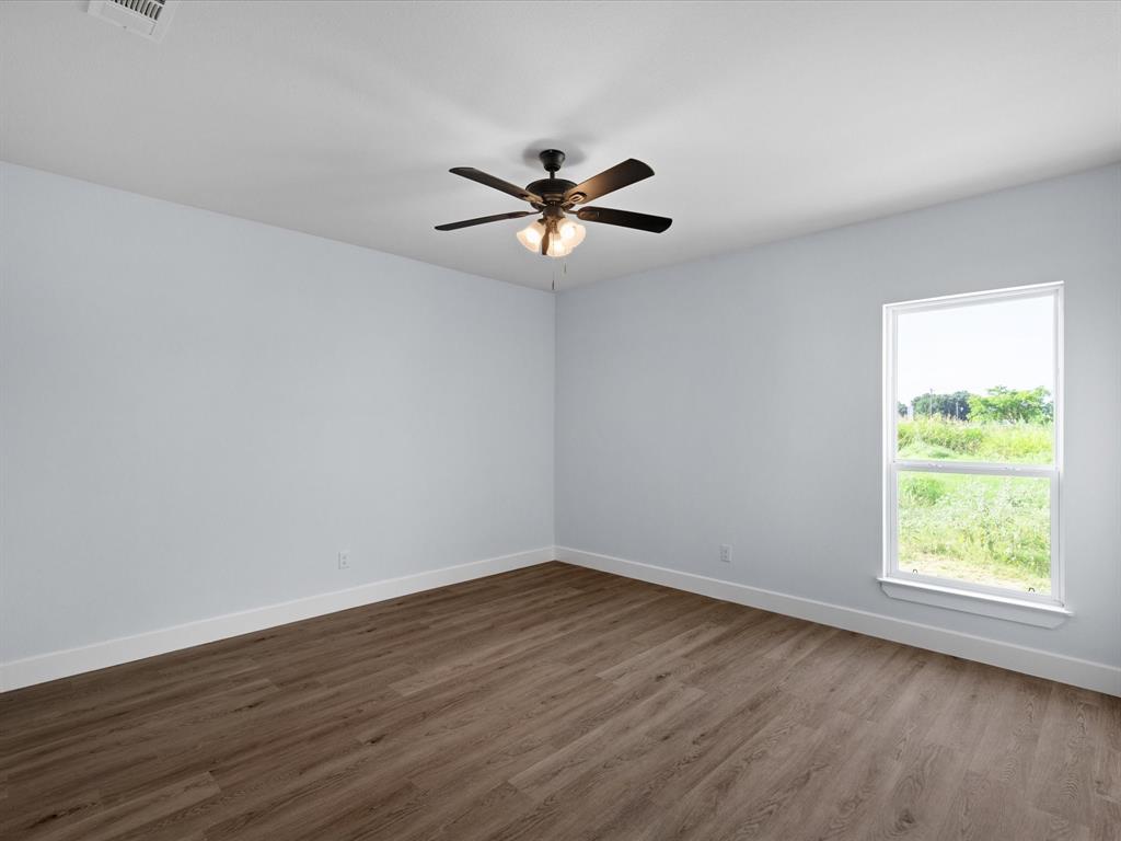 1013 Magnolia Court Property Photo 24