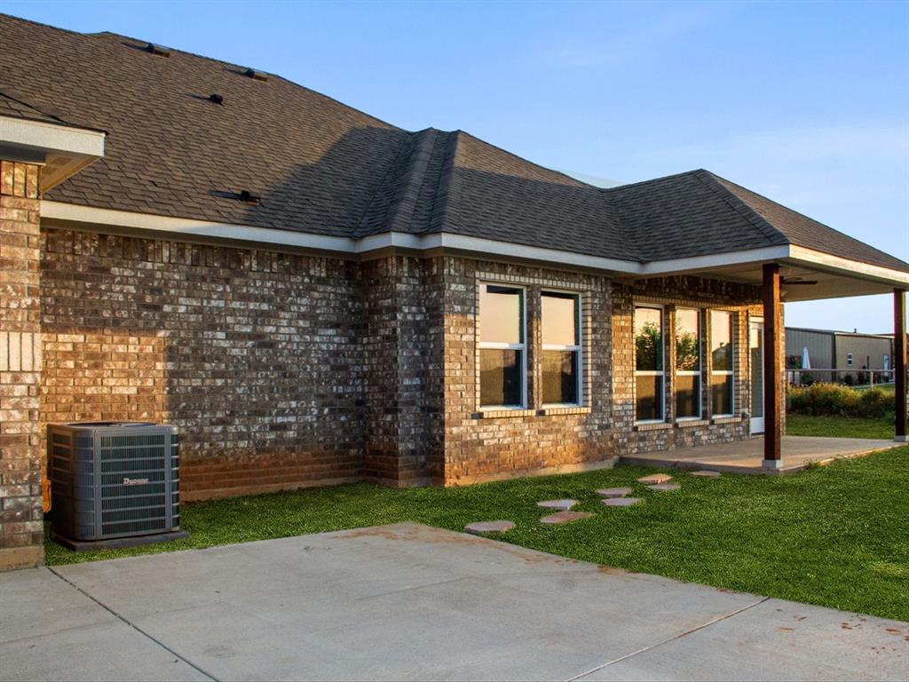 1013 Magnolia Court Property Photo 28