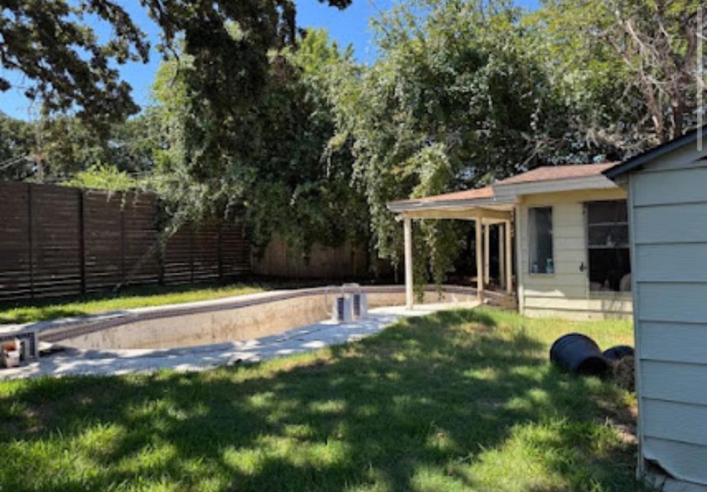 7105 Briardale Drive Property Photo 1