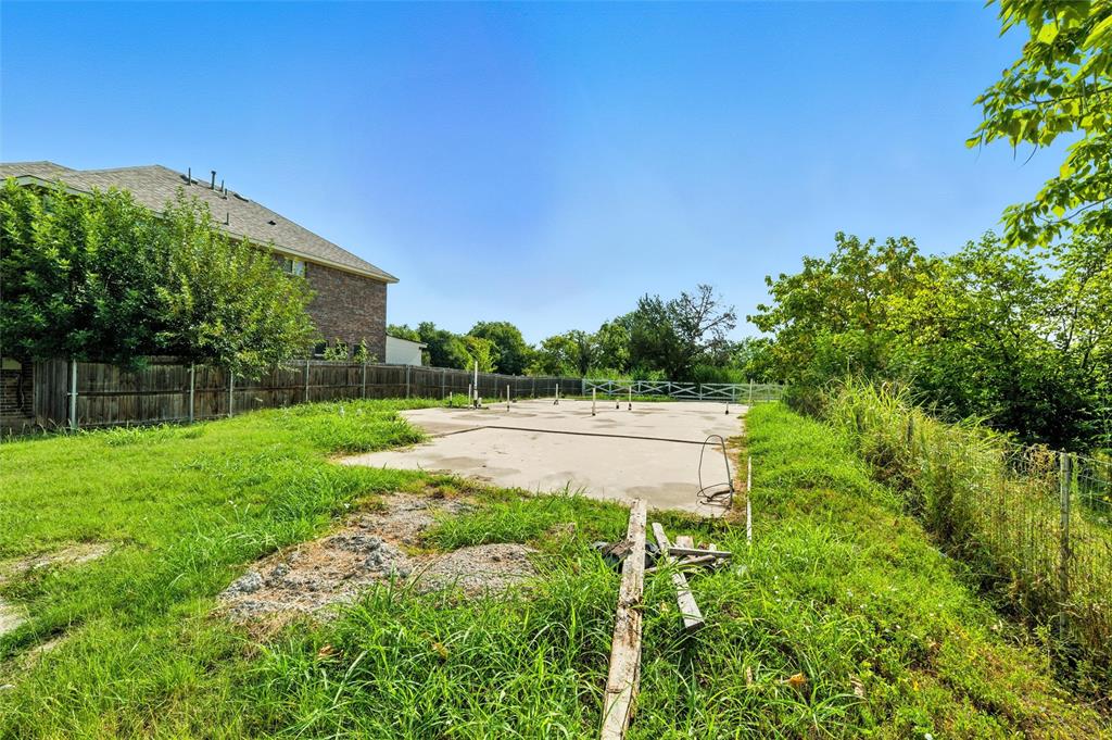630 N Irving Heights Drive Property Photo 4