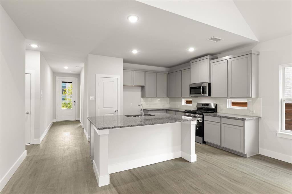 1817 Jasmine June Property Photo 9