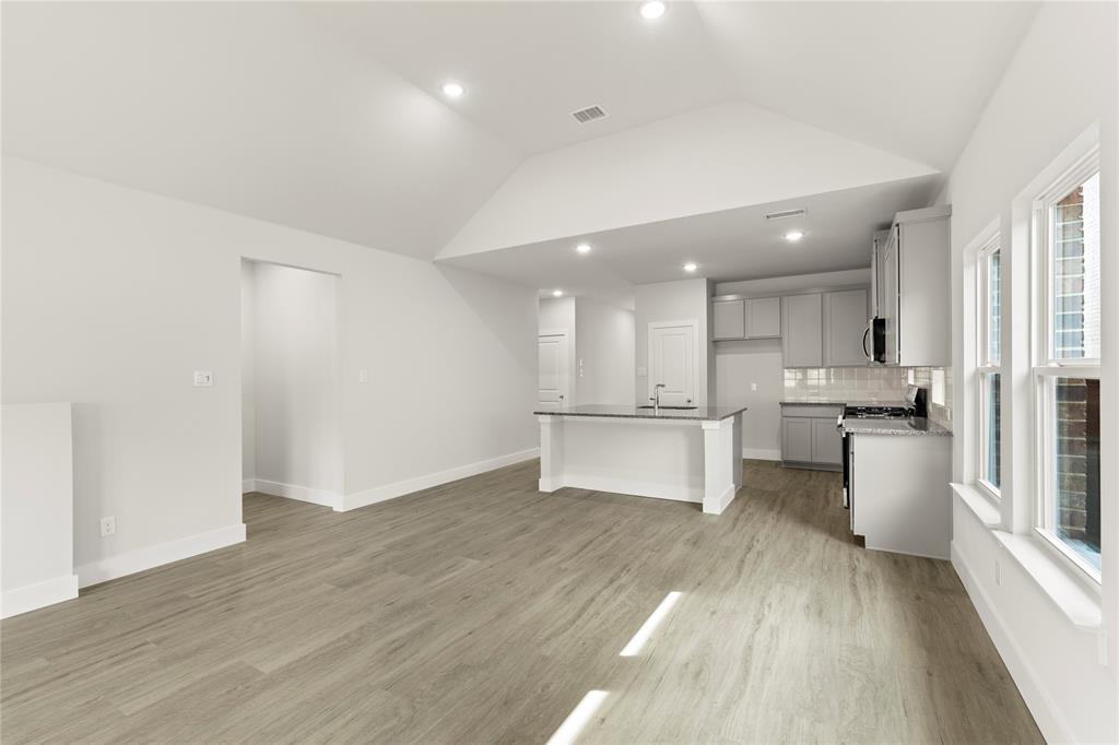 1817 Jasmine June Property Photo 13