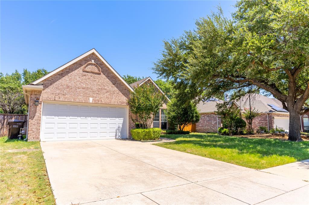 2217 London Drive Property Photo 1