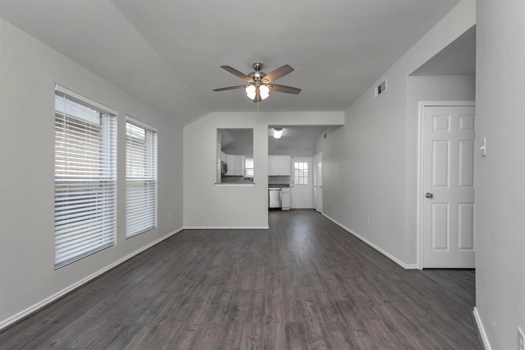8112 Arbor Avenue Property Photo 3