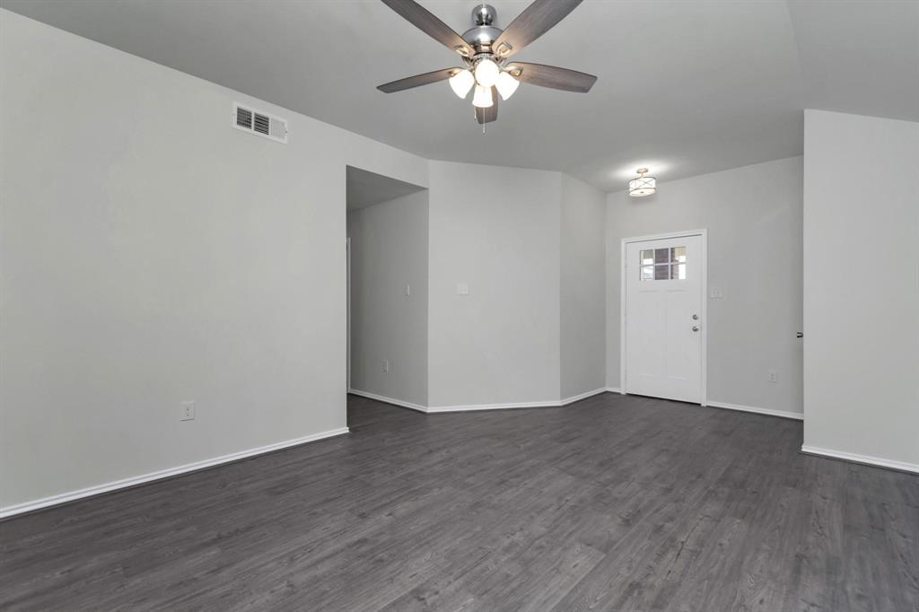 8112 Arbor Avenue Property Photo 4