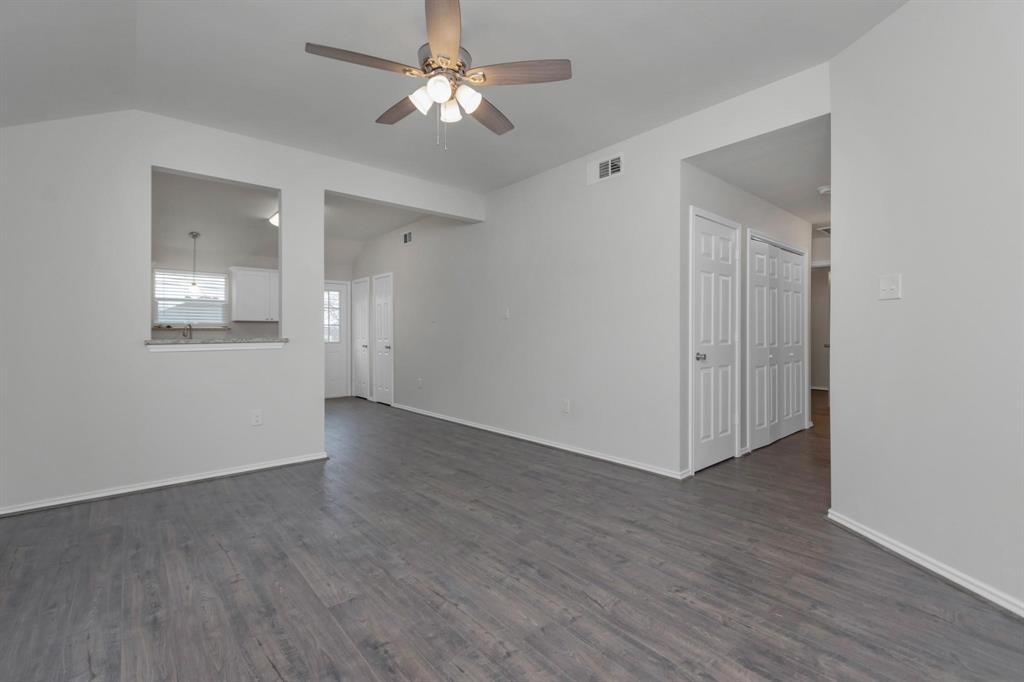 8112 Arbor Avenue Property Photo 5