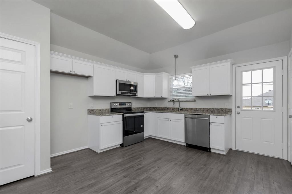 8112 Arbor Avenue Property Photo 10