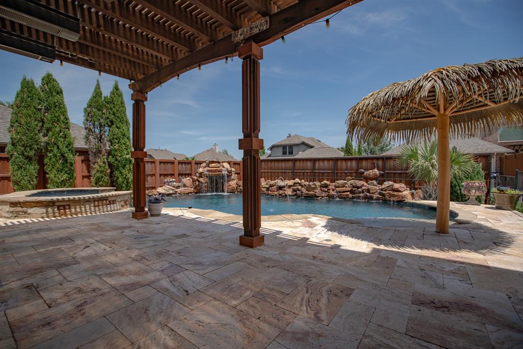 7706 Meadow Glen Drive Property Photo 1