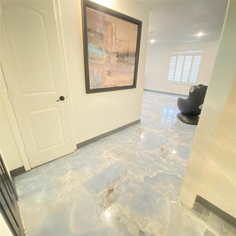 5013 South Drive Property Photo 22