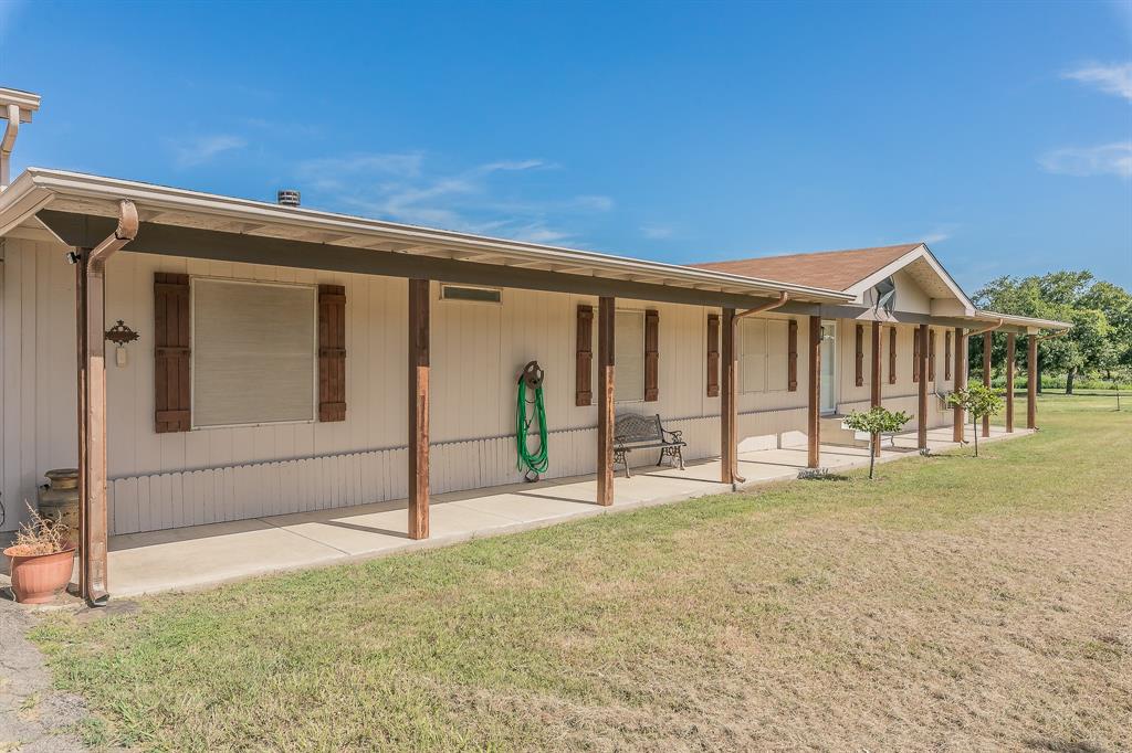 6117 County Road 915 Property Photo 1