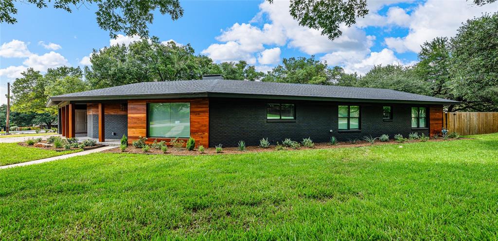 5205 Lockwood Drive Property Photo 2