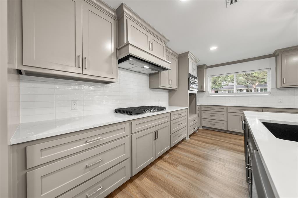 5205 Lockwood Drive Property Photo 16