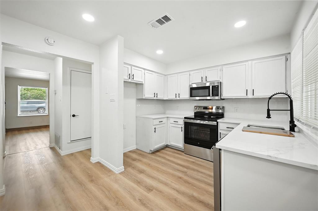 730 Bluebonnet Drive D Property Photo 5
