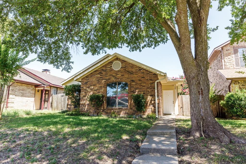 1129 Sandalwood Lane Property Photo 1