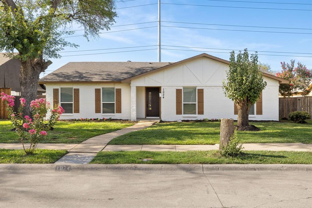 1024 Amur Property Photo 1