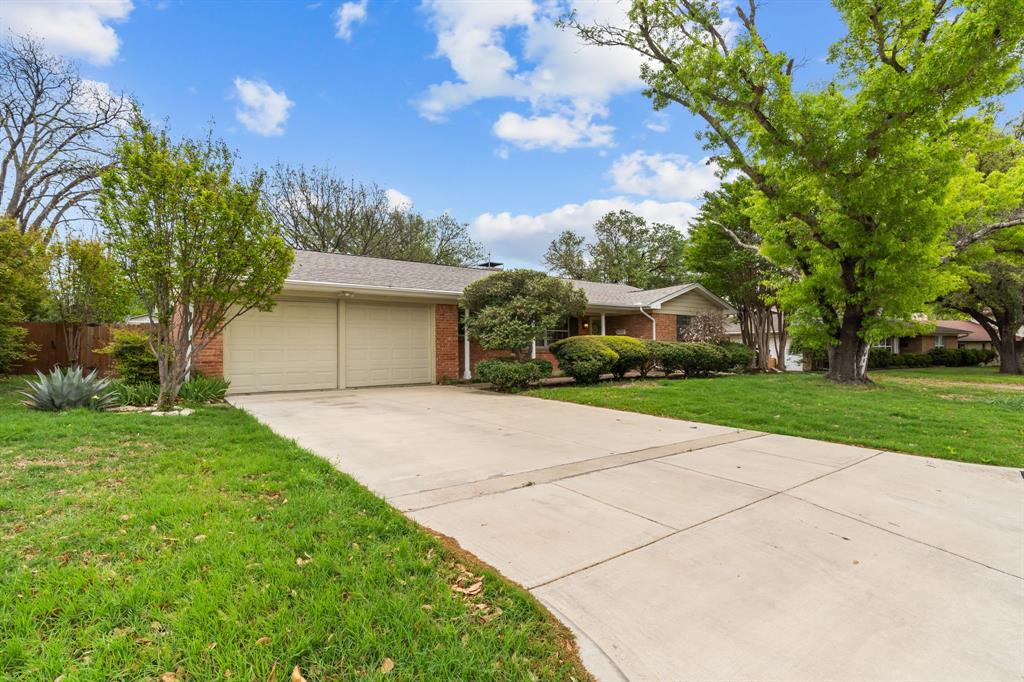 6033 Worrell Drive Property Photo 1