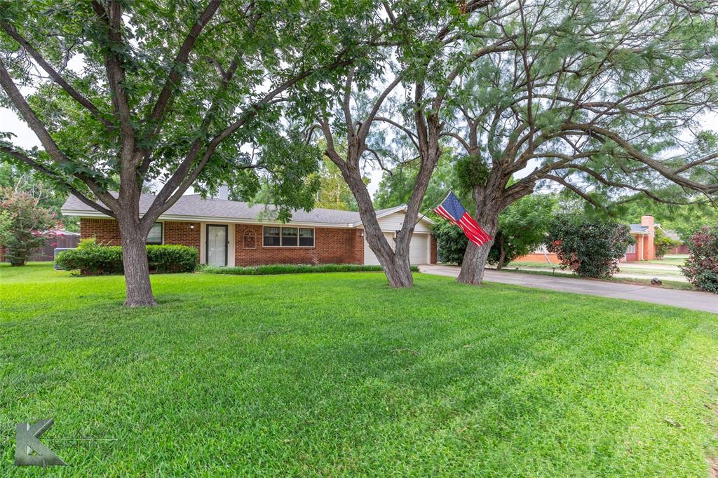 1765 Wychwood Drive Property Photo 1