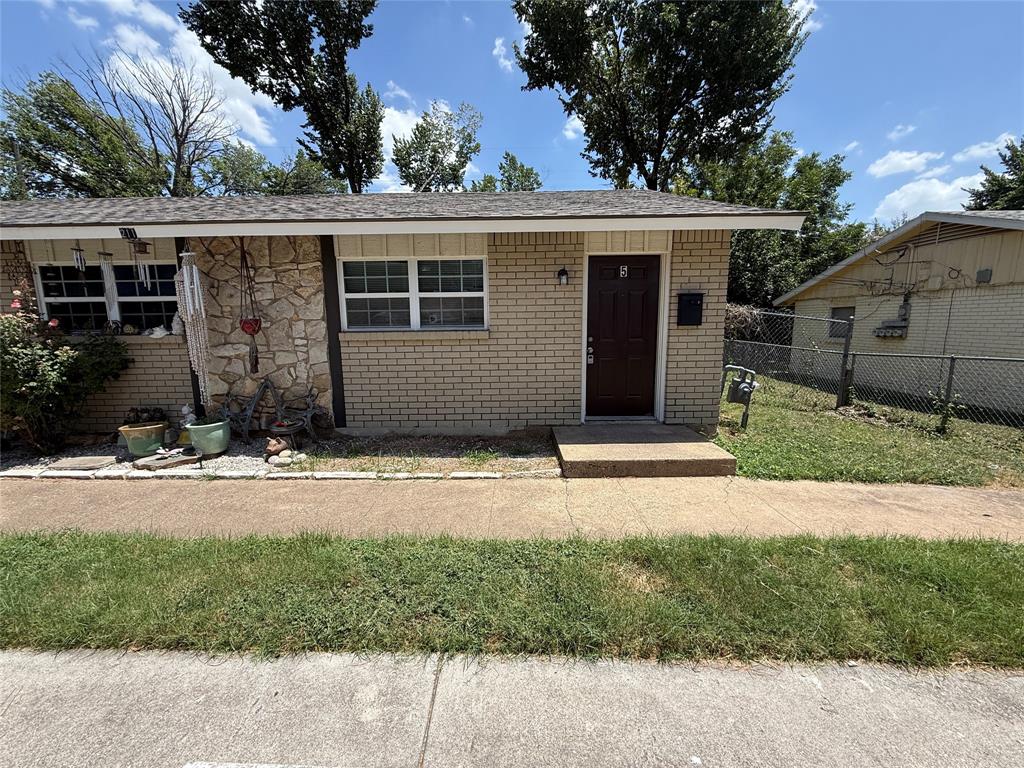 211 Skyway Drive 5 Property Photo 1