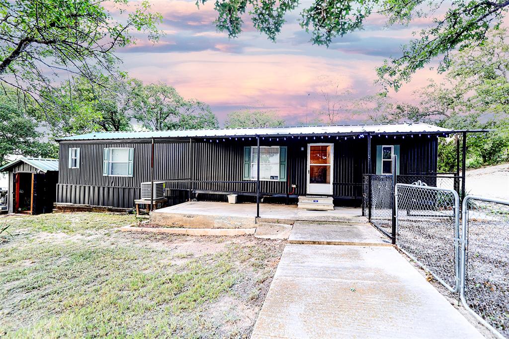 700 Frontier Street Property Photo 11